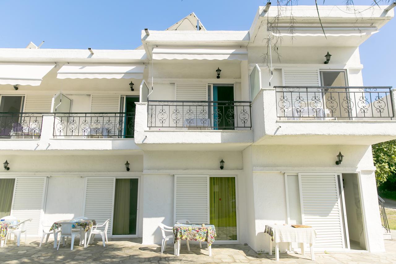 Villa Bianca Studios Possidi Extérieur photo